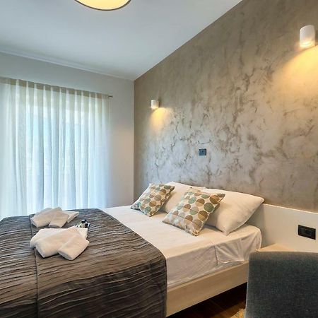Adriatic Apartments Fazana Exterior photo