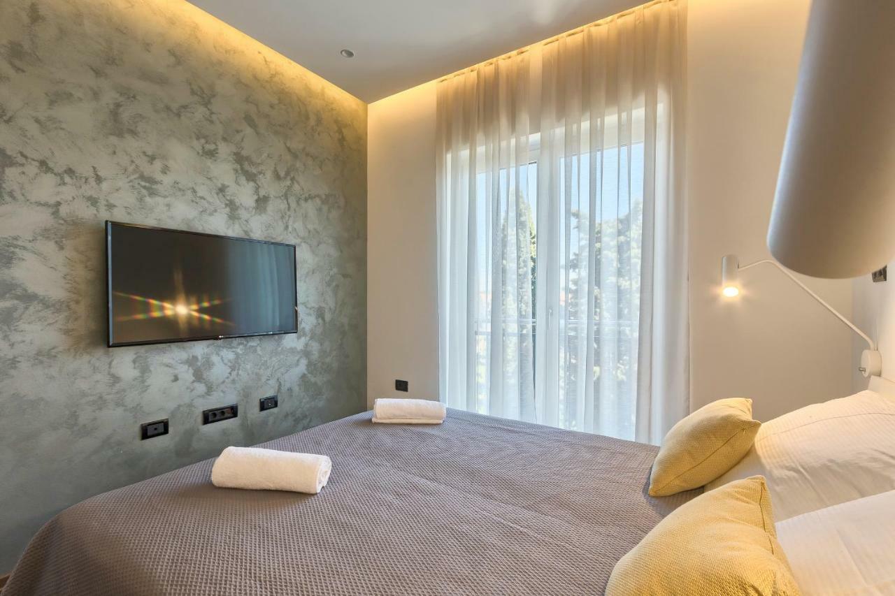 Adriatic Apartments Fazana Exterior photo