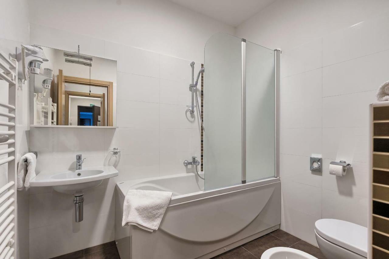 Adriatic Apartments Fazana Exterior photo